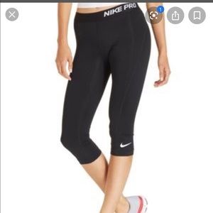 Nike Pro Crop leggings